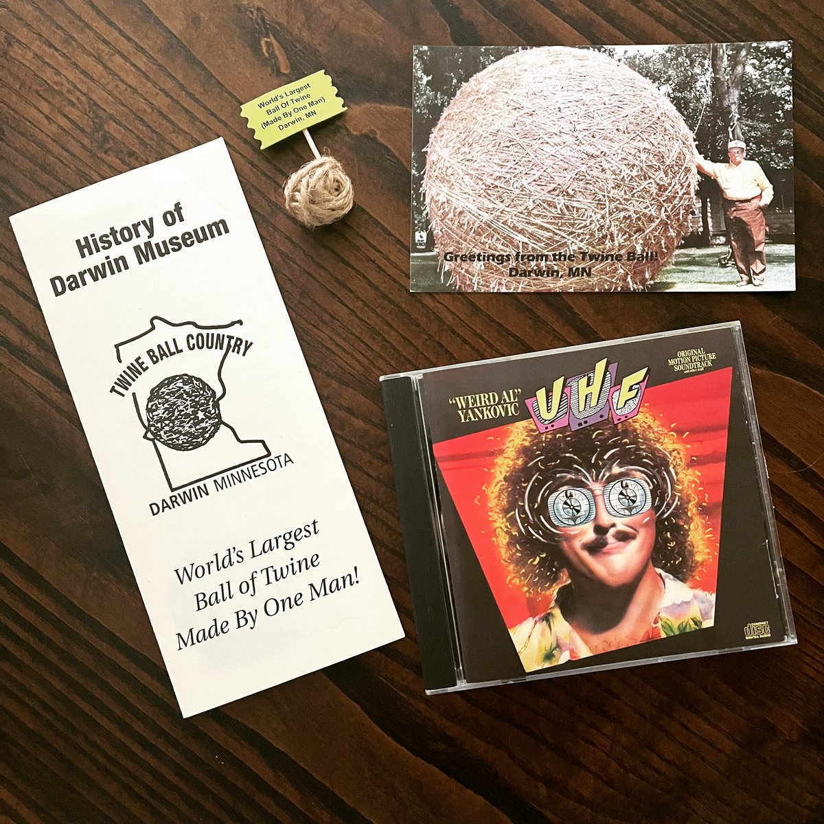 The newest STRONG SONG is… “The Biggest Ball of Twine in Minnesota” by “Weird Al” Yankovic. Story songs! Synth feelings! Twine! Apple: itunes.apple.com/us/podcast/id1… Spotify: open.spotify.com/show/5umVTiMQI… Patreon: patreon.com/strongsongs Listen: strongsongspodcast.com/episode/the-bi… 🎶🚗🌭🥤🛣🧶🎶