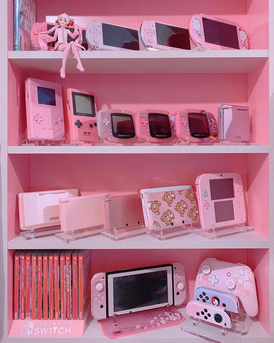 Eye catching collection of Pinkish Pinkish handhelds !
RETROVGAMES.COM

#retrogames #retrogamingcommunity
#retrogaminglife #wii #gamecube #n64 #gameboycolor #nintendo #nintendoswitch #retrogamescollector #nintendogames #wiiconsole #gamecubecontroller #n64collection