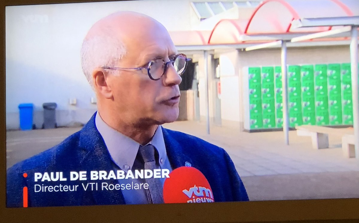 JoostVF's tweet photo. Weer een typisch voorbeeld van de dwang tot regulitis en keize koster mentaliteit in Vlaanderen. Hoe is het in godsnaam mogelijk? #plaspas @VTMNIEUWS https://t.co/WiayUPJhmB