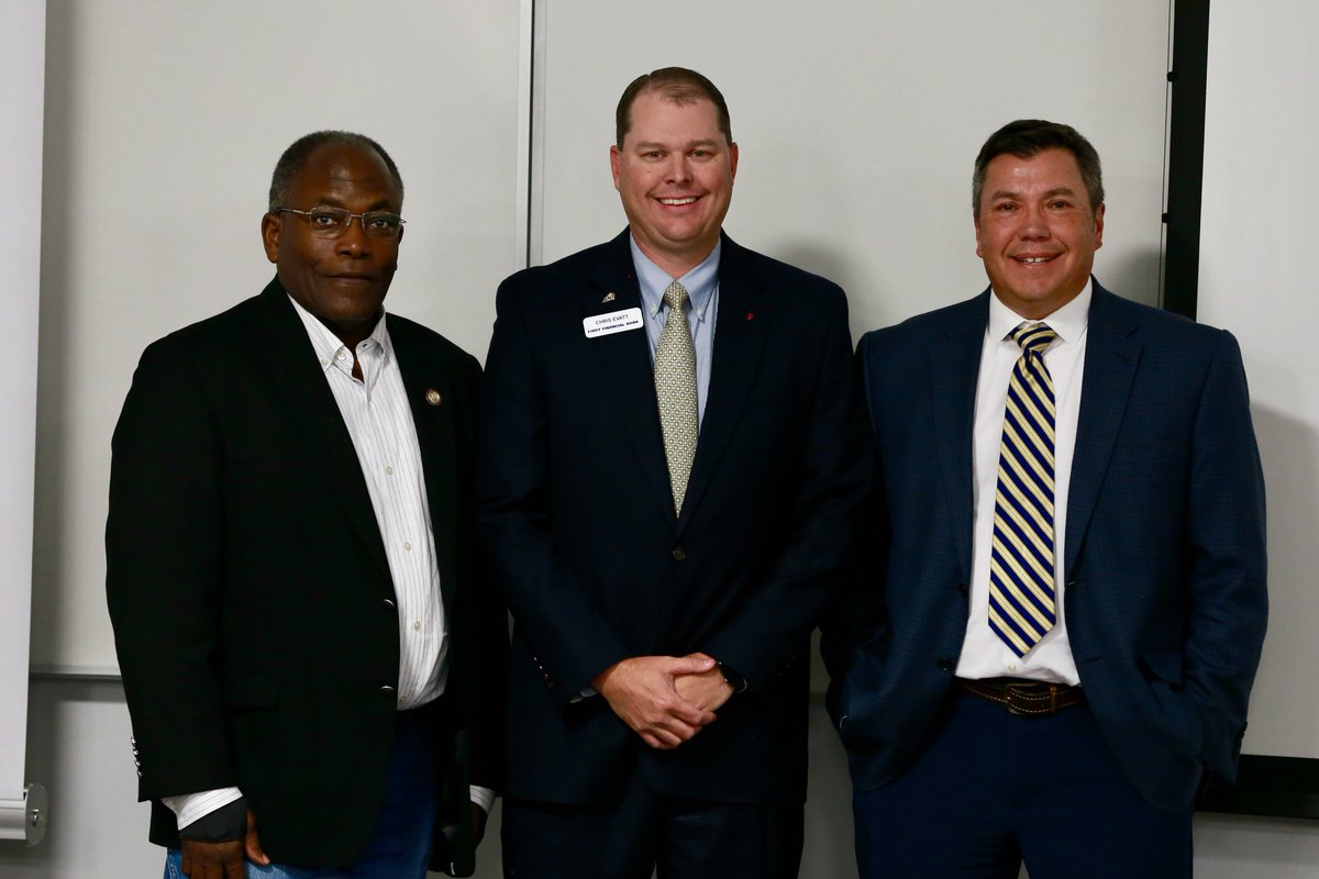 AngeloStatePres's tweet photo. I was excited to be part of the launch of our new banking program in the NVCOB! While still in its early stages, our program will mirror Texas Tech's Excellence in Banking program, and is designed to produce top-notch bankers to help our students succeed after graduation. https://t.co/dtCIslQWrb