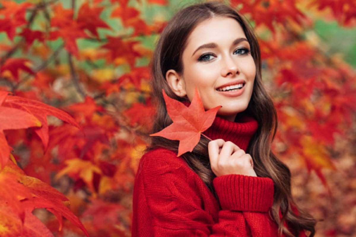 LoveHairCO's tweet image. Fall hair is in the air 🍂. Express the spirit of October in your look by booking with us now! #ColorAndDesign #Balayage #Haircuts #Aurora