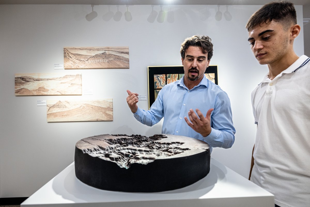 asunews's tweet image. In 1882, Clarence Dutton published the “Tertiary History of the Grand Canyon District with Atlas,” which changed the perception of the #GrandCanyon. To celebrate his work, an exhibit will be on display at #HaydenLibrary (@ASULibraries) in Tempe; more: ow.ly/3m6C50LhQTI