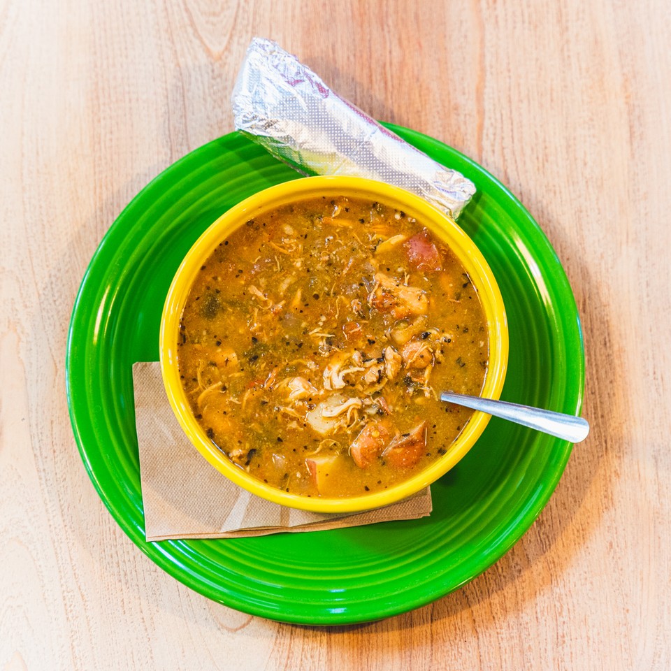 DosCoyotesBorderCafe tweet media