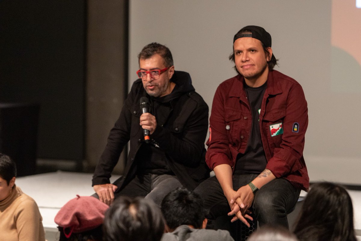 ccemx's tweet photo. ¡Ya arrancó @mexsynthco! Pudimos disfrutar de las propuestas audivisuales de @sintesconleo y @rolando_vision, y cerramos la noche con los ritmos de k.o.o.i.i y @aquamute2 que nos pusieron a bailar.
📣#Mexsynthco continua el fin de semana en el #CCEMx: https://t.co/yqiV8H2kIA https://t.co/StqdXnd0u4