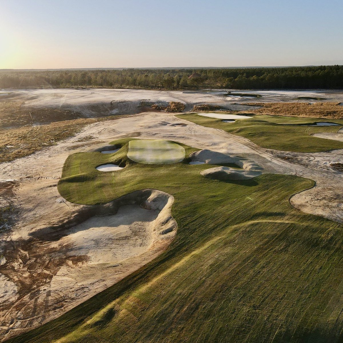 Dundee_Golf's tweet image. A few more shots of @Old_Barnwell courtesy of @PurvisMorgan. In order: no. 1 prepped for sod, no. 2 green, looking towards no. 5 from no. 3, no. 17.