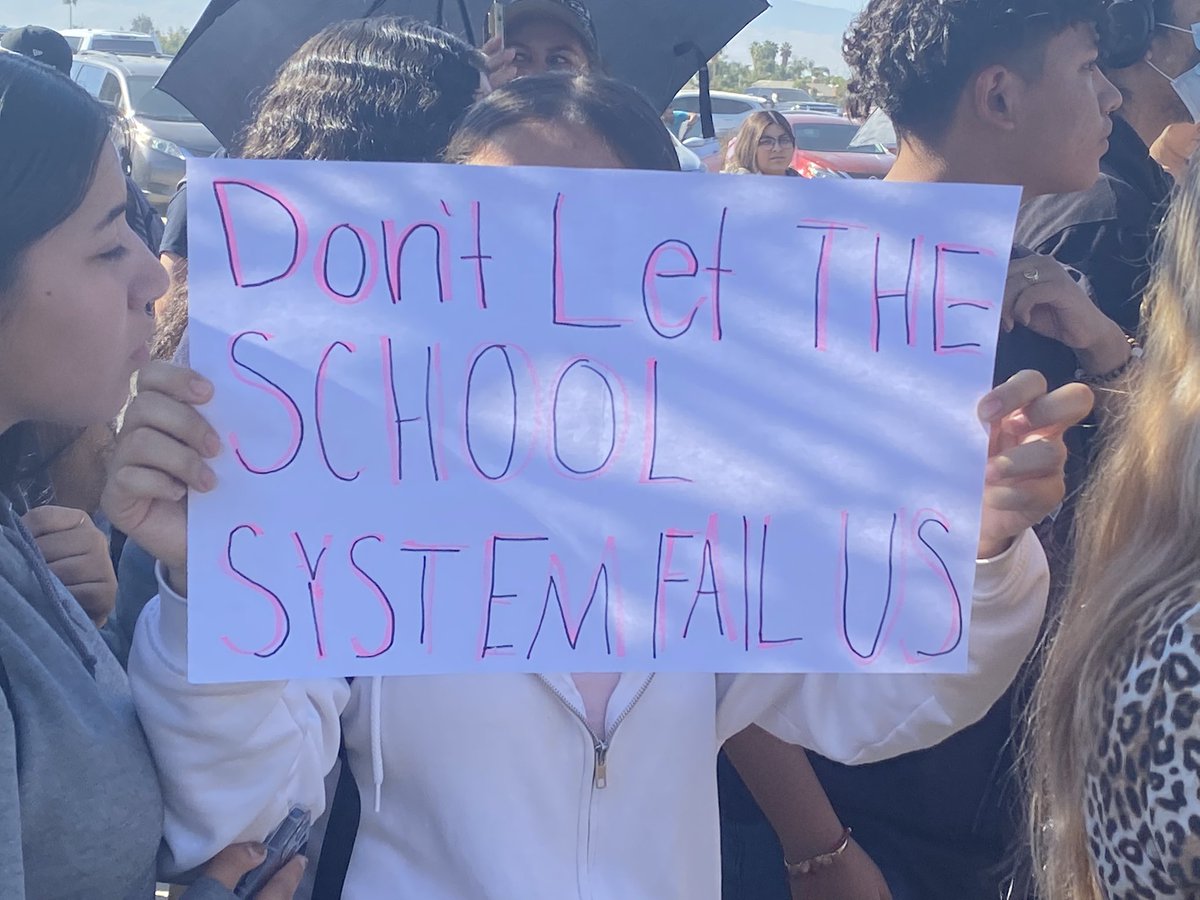 M. Sablan on Twitter "RT DKaplanKBAKKBFX There were many signs and parents and students