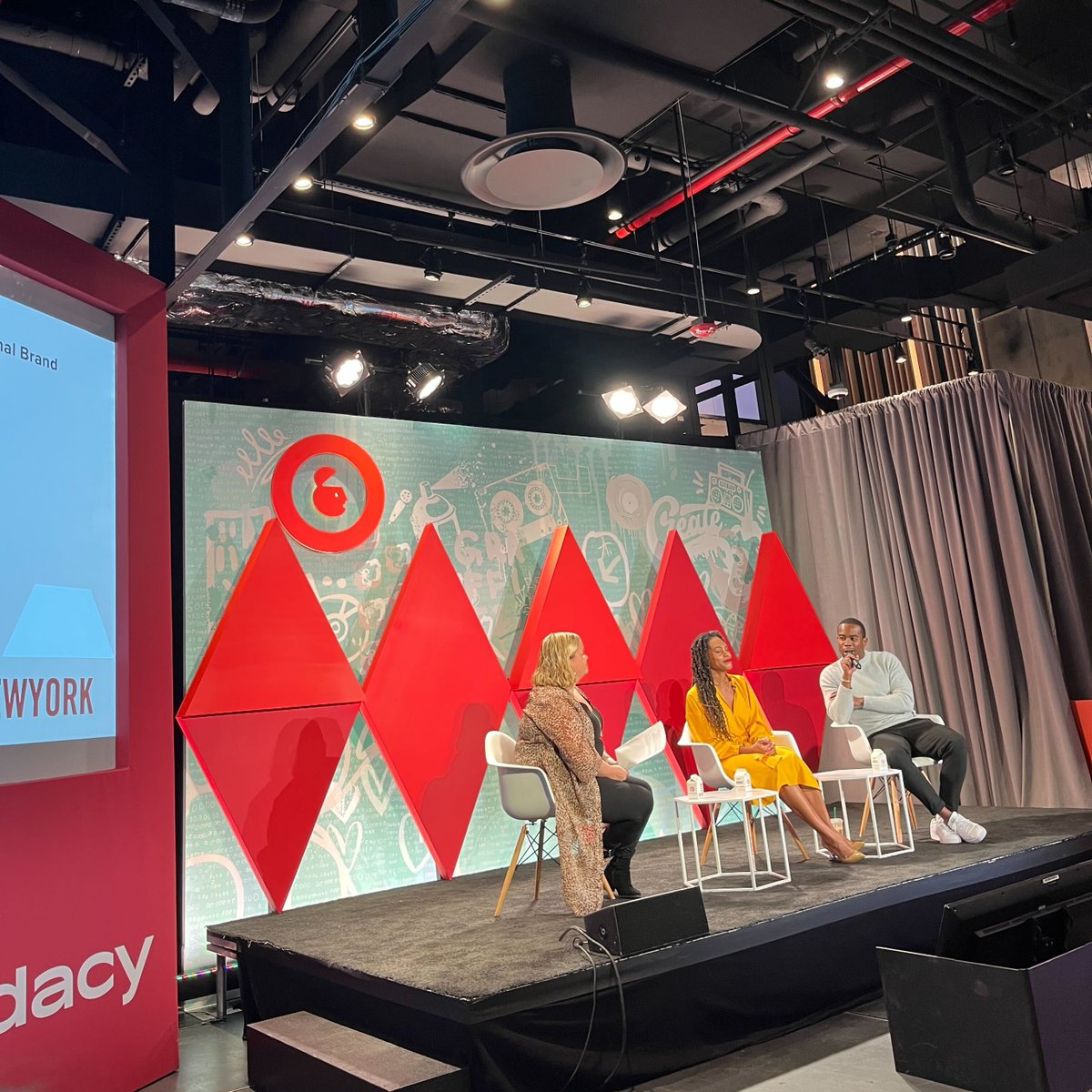 ESymphonyMedia's tweet photo. Some of ESMs ad geeks had the chance to attend Ad Week in NYC yesterday! 🤓 https://t.co/BMPamqYQX8