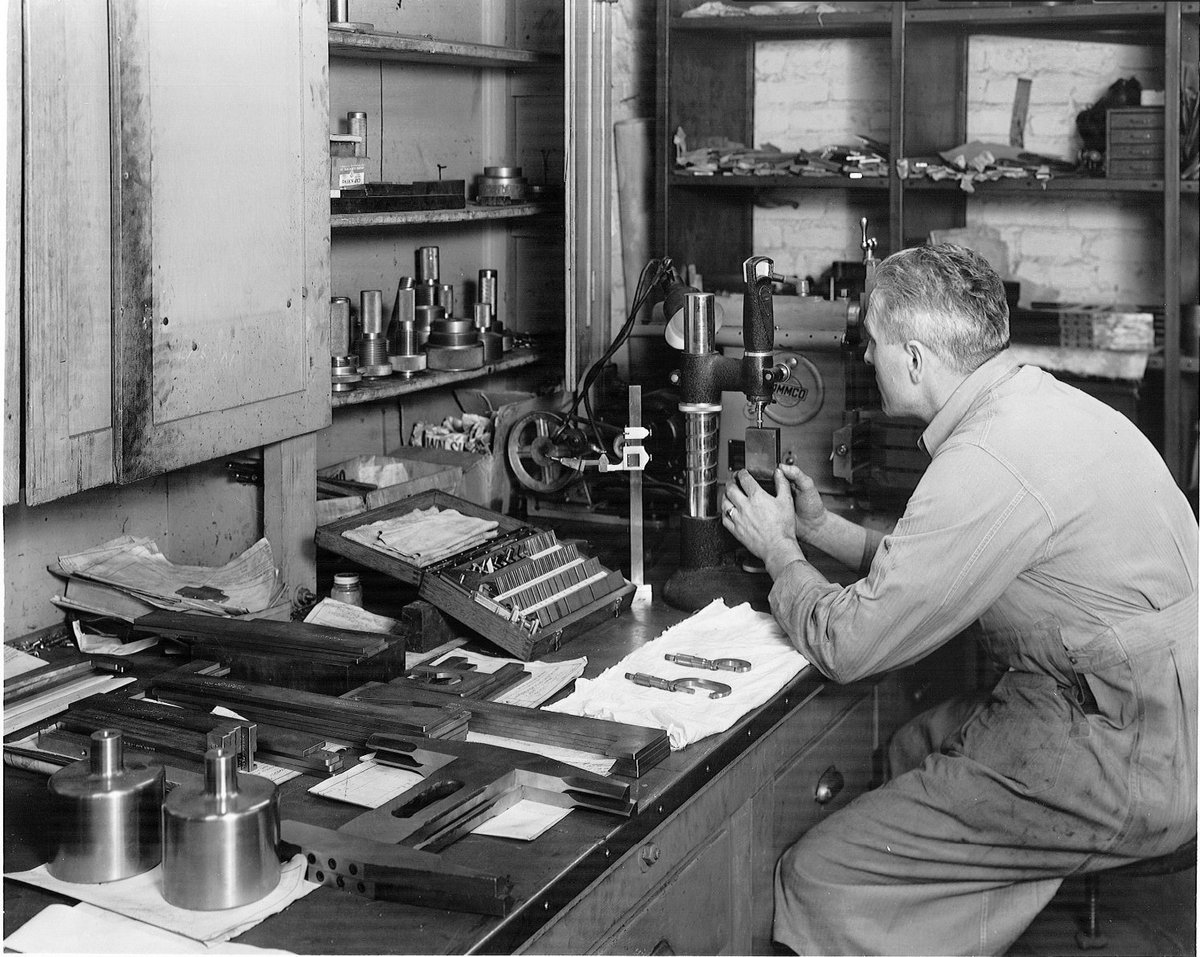 EricaIsroff's tweet image. Throwback to when humans had higher attentions spans and there wasn't a screen in sight. 
Machinery - Stockton: Unidentified machinery and man
Martin, Van Covert
jstor.org/stable/communi…
@URILibraries #ndow22uri