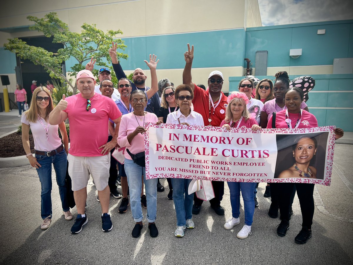 FTLCityNews's tweet photo. Today, #TeamFTL held the Fly Pink event at FXE Airport & walked one mile to raise awareness for breast cancer. Our team also held a memorial for our former employees that passed away due to breast cancer. ๐#WeAreFTL #FlyFXE
1/๐ https://t.co/klCkaPaqQi