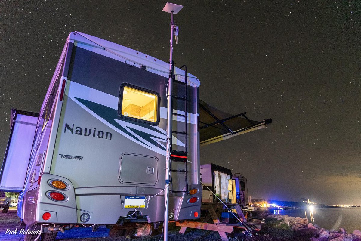 A clear night sky under the stars 💫 📸: Rick Rotondo 🚐: Winnebago Navion 📍: Frisco Woods Campground, North Carolina
