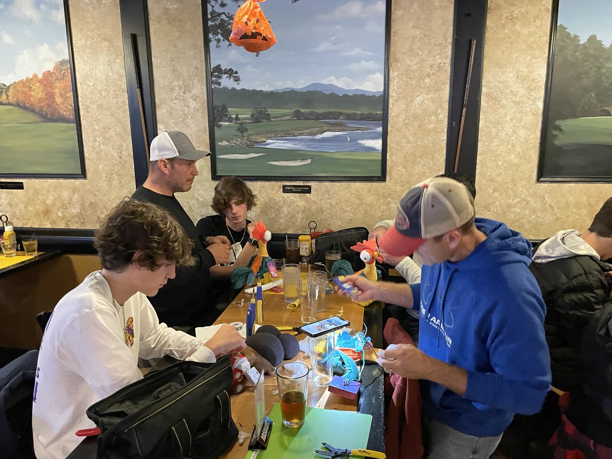 replayforkids's tweet image. Thanks to the Bill Murphy and the kind folks of Highland Heights for showcasing some prime ingenuity last night! Toys turned out great!