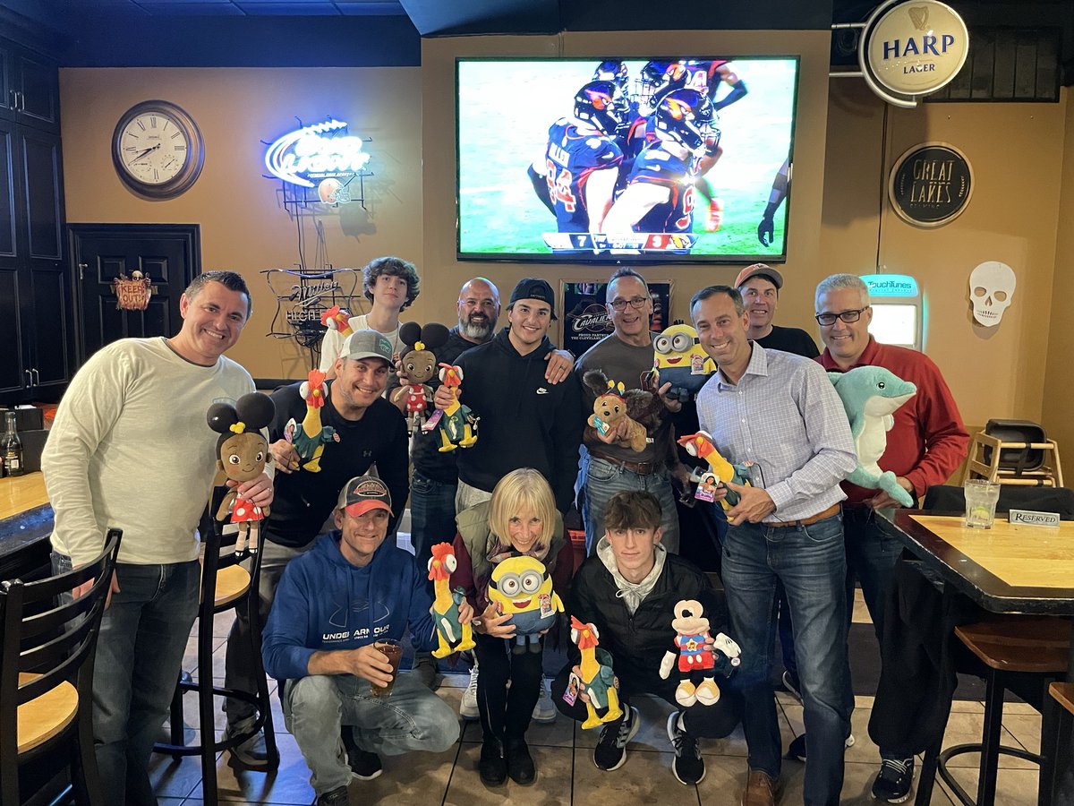replayforkids's tweet image. Thanks to the Bill Murphy and the kind folks of Highland Heights for showcasing some prime ingenuity last night! Toys turned out great!