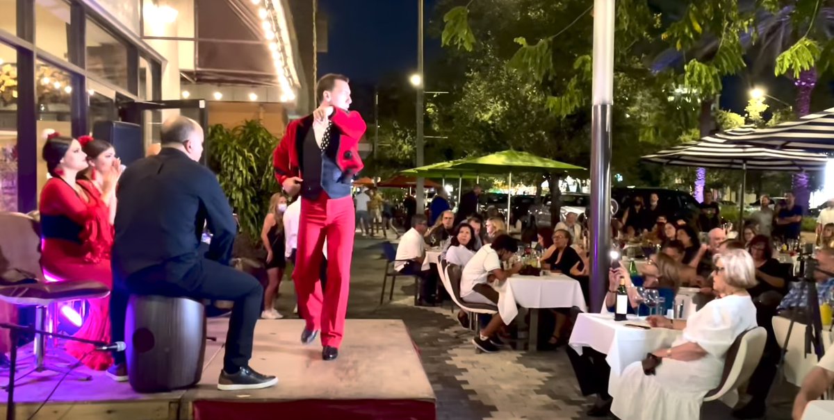 Bellmont_'s tweet photo. Dine outdoors with live flamenco show this weekend! 💃 - https://t.co/Qz5gYNOaU1 https://t.co/DjN3PmVmaI