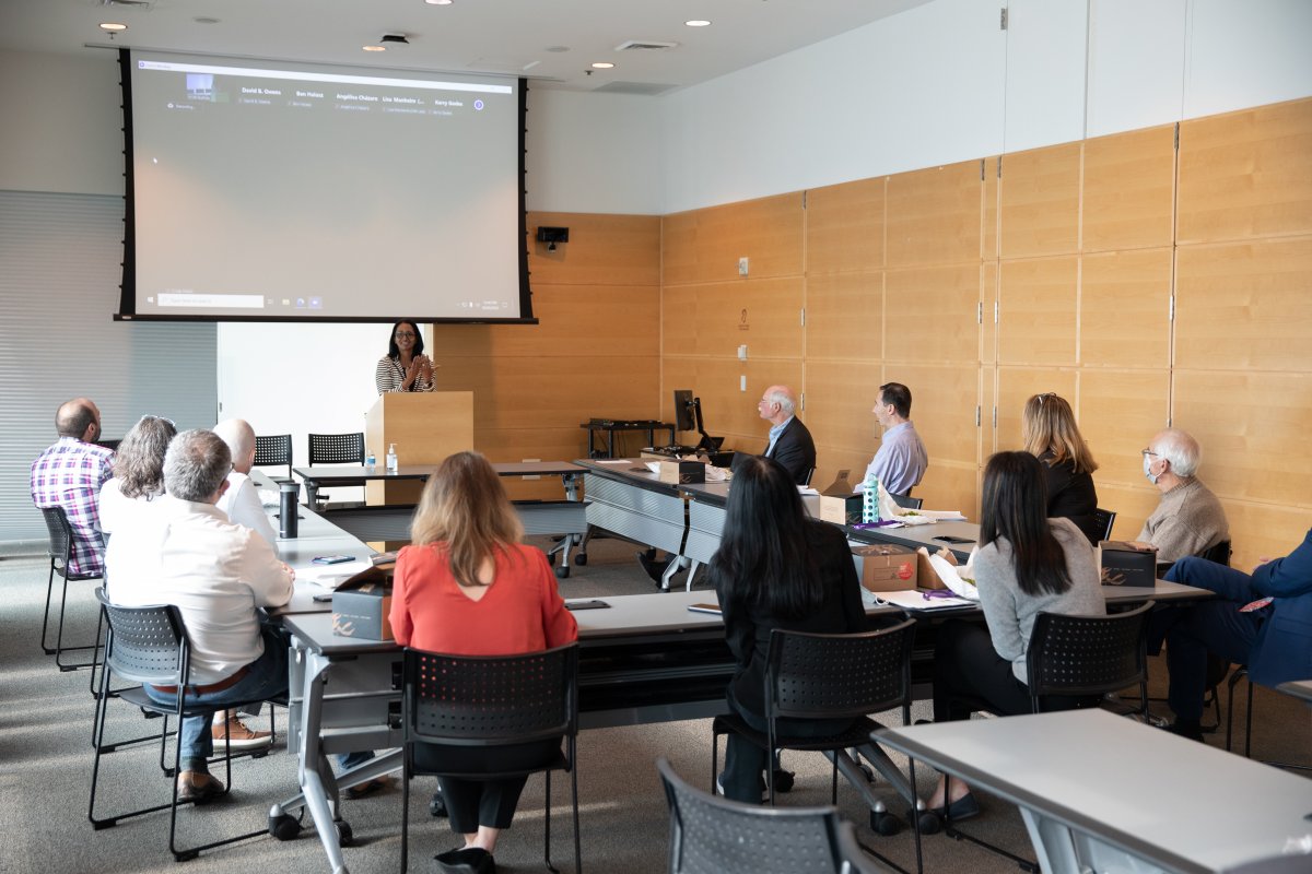 UW School of Law (@uwschooloflaw) on Twitter photo UW Law hosted <a href="/Prof_ERowe/">Elizabeth Rowe</a> from <a href="/UVALaw/">UVA Law School</a> yesterday as part of the Faculty Colloquia series, where she presented her paper on "Procuring Algorithmic Transparency." UW Law hosted <a href="/Prof_ERowe/">Elizabeth Rowe</a> from <a href="/UVALaw/">UVA Law School</a> yesterday as part of the Faculty Colloquia series, where she presented her paper on "Procuring Algorithmic Transparency."