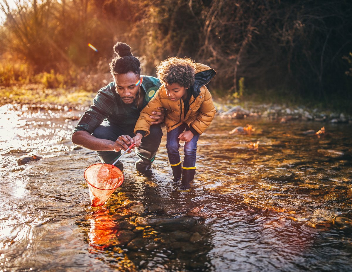 rachioco's tweet photo. Grab your flannel, it's time for a SURPRISE SALE and fun fall activities ๐๐
Rachio is ready to help you #ConnectOutside through the cooler seasons! Enjoy an exclusive fall price on our best selling Smart Sprinkler Controller, this weekend only! ๐ https://t.co/Pc8BuEv7Gl https://t.co/onMhyFUJws