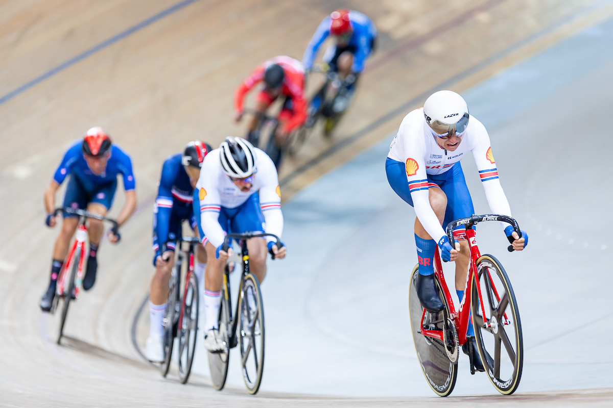 BritishCycling's tweet image. C5 men's scratch race sees a 6th place finish for
@wbjergfelt and 11th for Blaine Hunt 👍
Both riders will complete their omnium content with the 1km time trial tomorrow 🚴♀️
#SQY2022