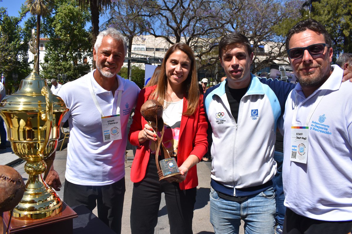 tori_flores's tweet photo. CÓRDOBA RECIBIRÁ LA COPA AMERICA PARA CIEGOS
Acompañamos a @miguelsiciliano en el lanzamiento de este hermoso torneo que tendrá lugar en nuestra ciudad 😁
Córdoba se convierte de esta forma en la capital del deporte en nuestro país y eso nos llena de orgullo 🫶❤️🩹
#CbaCapital https://t.co/babLer5usL