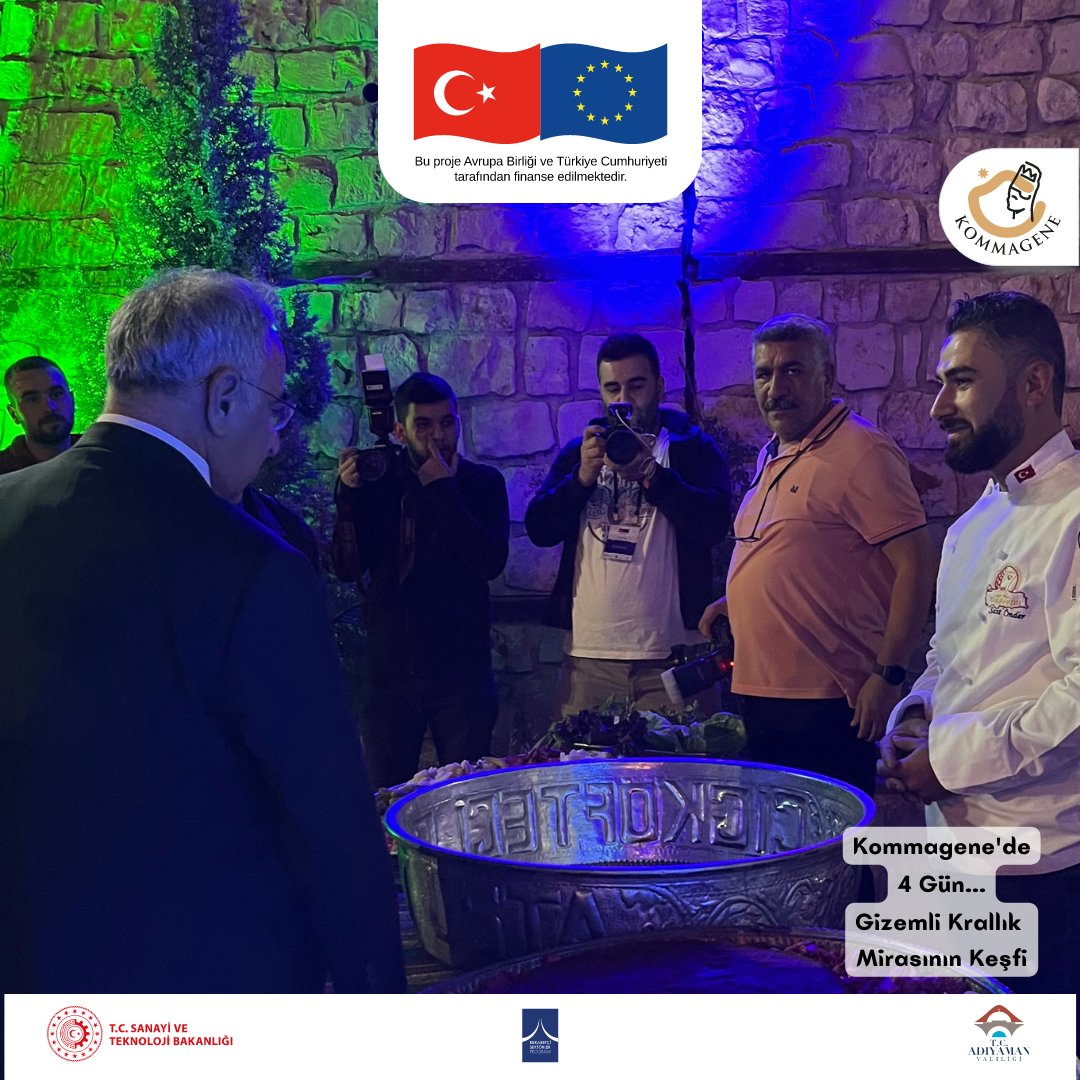 Harfane Ekibinin şahane müziği, Sait Usta'nın leziz çiğ köftesi ve Fırat Neziroğlu'nun el emeği dokuma sanatına şahitlik ettiğimiz dillere destan #Harfane gecesi…
#VisitCommagene #KommageneyiKeşfet #ExploreCommagene #AdıyamanÇiğKöftesi #KeleşKonağı