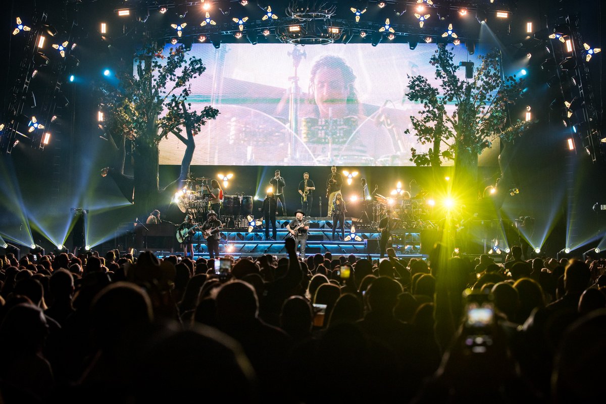 ClimateArena's tweet photo. You make lovin' you easy, @zacbrownband 🫶

Thanks for a grand ole' time at the #OutInTheMiddleTour last night, y'all! https://t.co/wS0MfTeWah