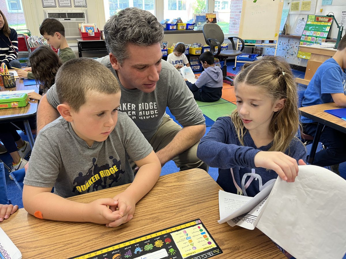 MrTurretTeaches's tweet photo. Celebrating the end of our first writing unit, personal narratives. We paired the class up and had the students take turns sharing their writing with each other. Such wonderful small moment writing pieces filled with so many details. https://t.co/tAMvXXZioP