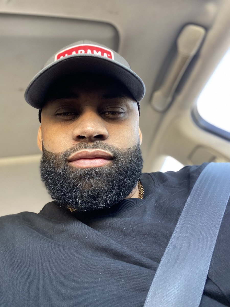 therealmikemoss's tweet photo. Hey Friday, wit Cho long ass. 😮‍💨 https://t.co/rnwoRXaXiG