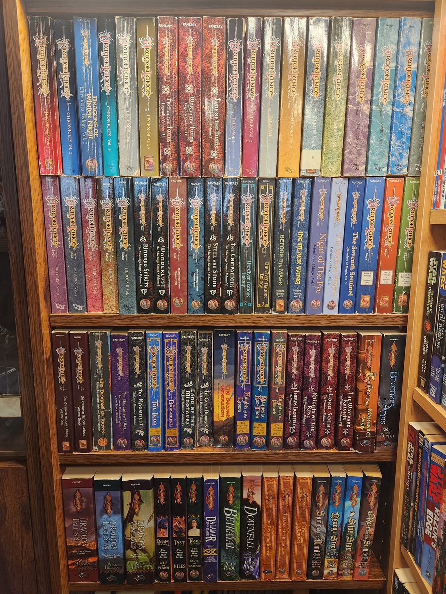 RevKev47223's tweet photo. The #Dragonlance collection grows! https://t.co/XzcDzmQK9f