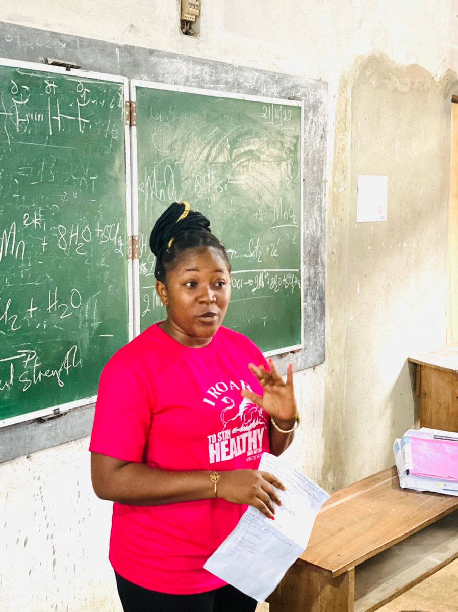 MesehN's tweet photo. Teaching the children of Summerset Bilingual Grammar school in commemoration of our Pink October project https://t.co/X17HHC4ySB