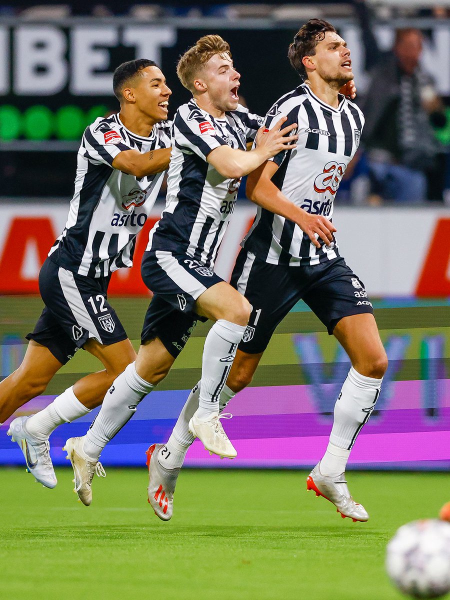 HeraclesAlmelo's tweet photo. 👆

#HERFCE https://t.co/Px9wpjUN6J