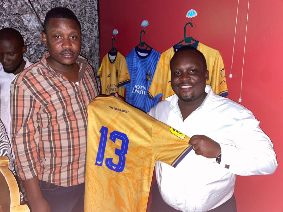 kisyangafc's tweet photo. We're in session at @FancyLoungeKla for the #GoldenBasya kit launch https://t.co/W4IqkY18qT