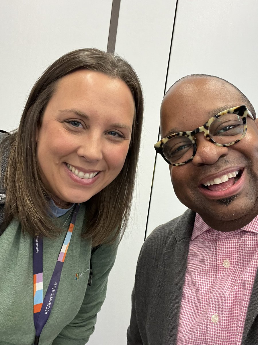 amills4's tweet photo. Fabulously proud of these former fantastic Fulton folks @Stephsteph83, @MissRioux and the impactful roads they’ve taken. Keep doing amazing work - thankful you’re in my circle! Missing 📷: @DarrenClayEDU!! #FCSVanguard #GOFulton https://t.co/Cl33PkAjaP