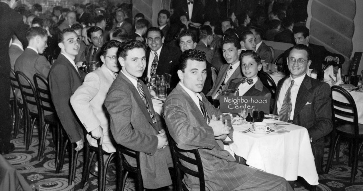 Remembering Frank Palumbo, the Philly restaurateur who chilled with Sinatra, DiMaggio, and Rizzo dlvr.it/SbVFhm
