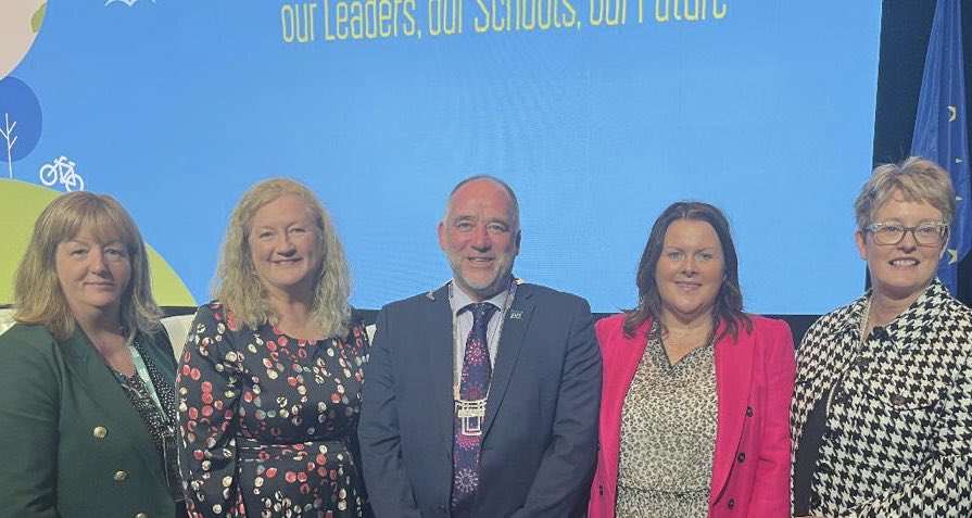 Best wishes to ⁦@NAPD_IE⁩ President Shane Foley from the ⁦@limerickedcentr⁩ ⁦@ecGalway⁩ ⁦@WexfordEdCentre⁩ ⁦@CentreCarrick⁩ Education Centre Directors. We look forward to working with ⁦@NAPD_IE⁩ nationally & regionally. ⁦@ESCItweets⁩
