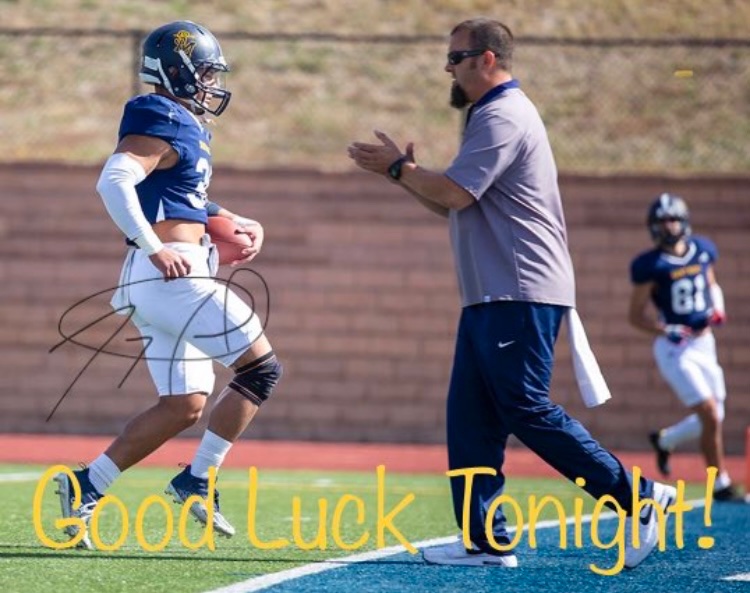 Brody50Smith's tweet photo. Time to bounce back and get ready for playoffs. Go Irish ☘️ Thanks @taycalvert @Spire_Football https://t.co/e6cGllsbr3