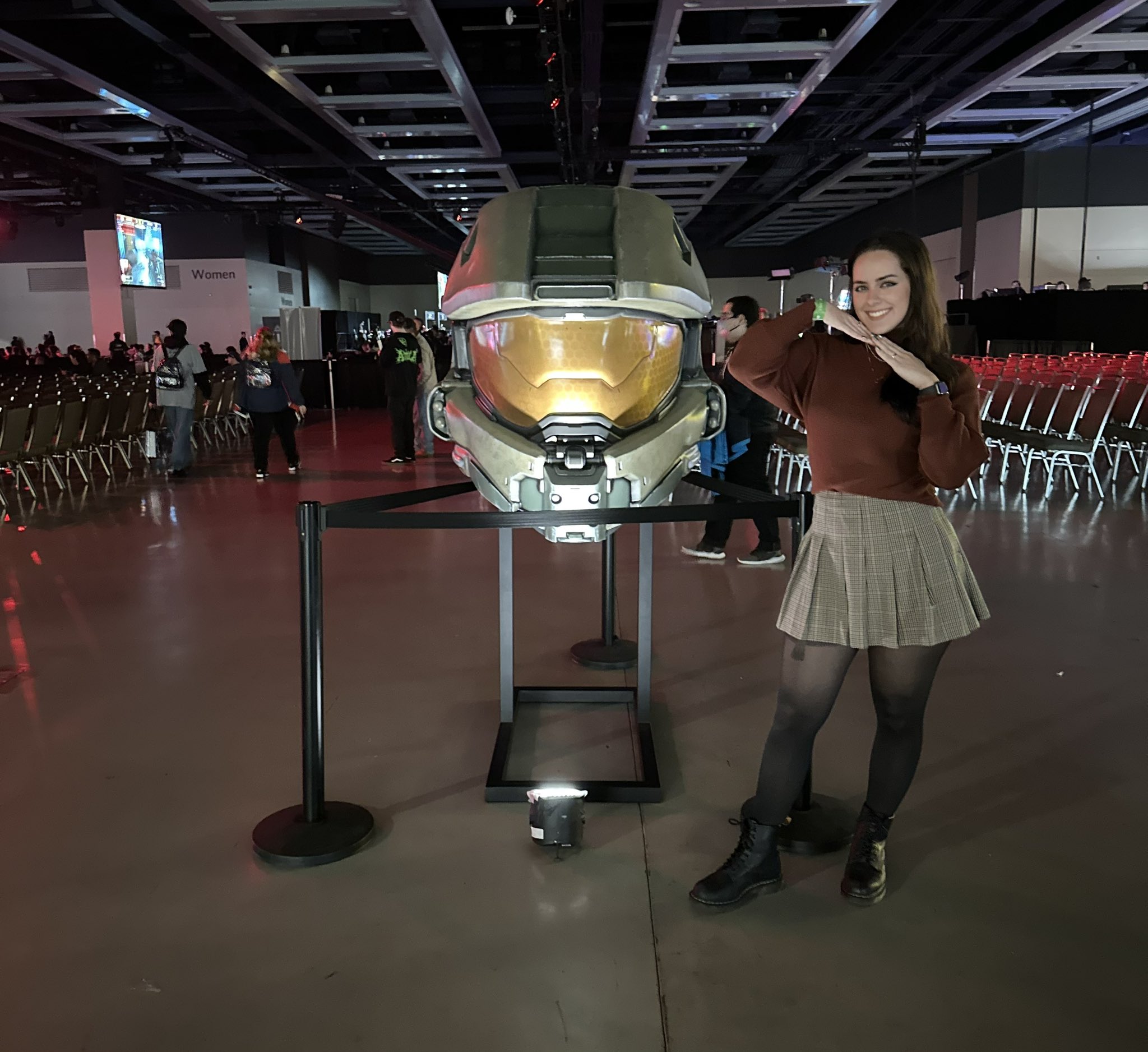 fawn 🦌🌸 HCS Worlds on Twitter "HIII!! If you’re here at HaloWC/