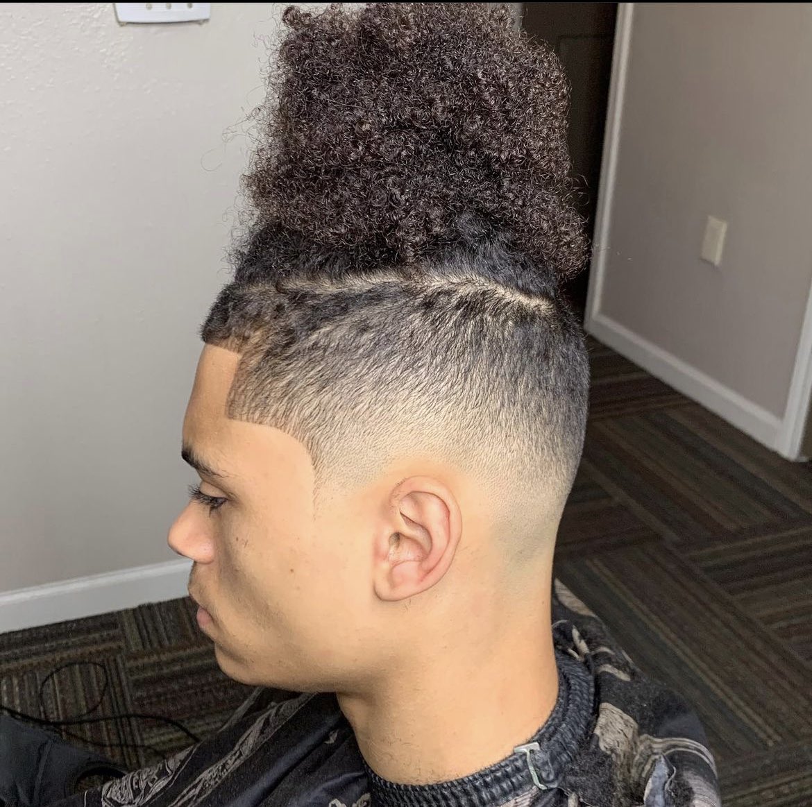 BOOK “THE MANE CHANGE”
