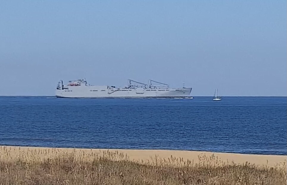 WarshipCam on Twitter "USNS Watson (TAKR310) Watsonclass vehicle