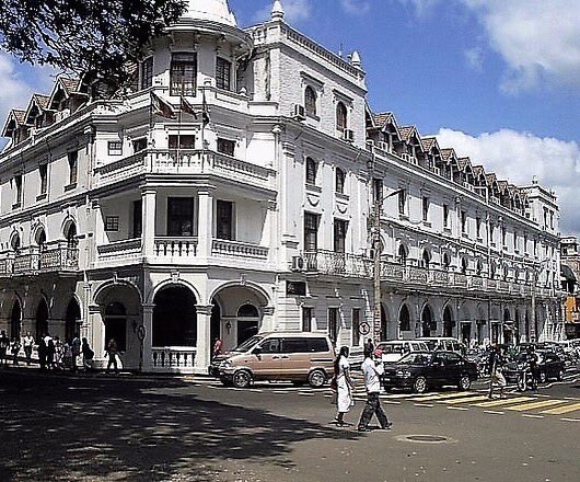 rinaskhanx's tweet photo. •Home town (city) is such an emotion when you are being outside of the country 💭✨🙇🏻
{ photo credits to the owners🔥}
Source : Google.
#kandy #kandytown #hometown #visitsrilanka #queenshotel #kandyrailwaystation #maligawa #kandylakeround https://t.co/QTwvRqyOZQ