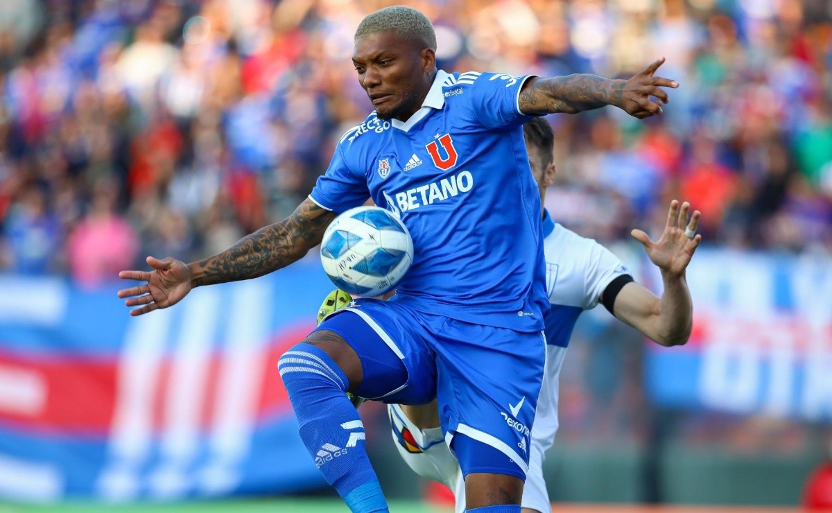 redgol's tweet photo. Junior Fernandes será titular en U. de Chile en el duelo clave para salvarse del descenso https://t.co/OWltRjR0Kw https://t.co/h2gRUzSyEX