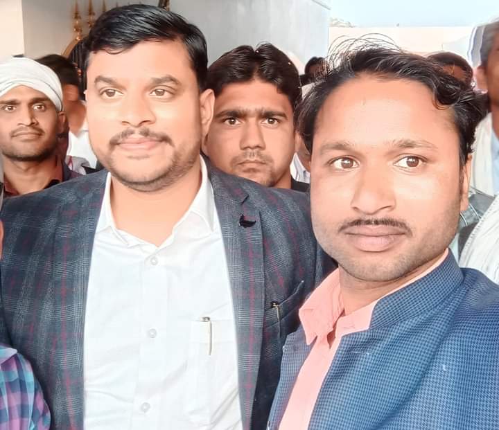 Rp_lodhipawai's tweet photo. आदरणीय सर श्री @AmarPalSinghIRS कमिश्नर साहब जी की धर्मपत्नी भाभी जी इंजी. #RubySingh ji को जन्म दिन की बधाई💐🎂 @dhruvlodhi46 @umasribharti @rameshw55438438 @prahladspatel @prahladpatelfanlf https://t.co/YM9ImNkxXe