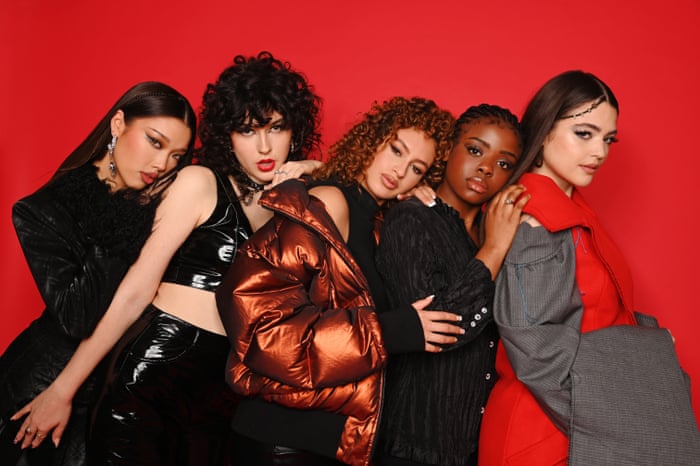 LeeGough34's tweet photo. This band is soo underrated omg ☹️
This song should be BLASTING OUT LOUD everywhere 🔥🖤 https://t.co/uutyrzQMAg 

@cutebadmusic #HotSeat https://t.co/ywCn1xFb0N