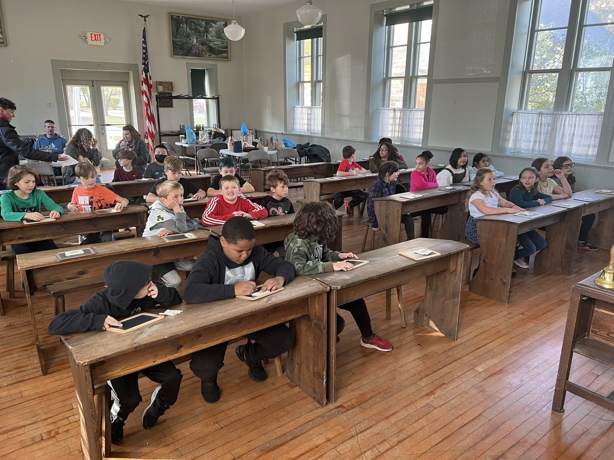 Bruck3rd's tweet photo. Incredible day was had by all at Quigley house and Sandstone Village! Thank you to The Amherst Historical Society Volunteers! https://t.co/urmbZCz8bt