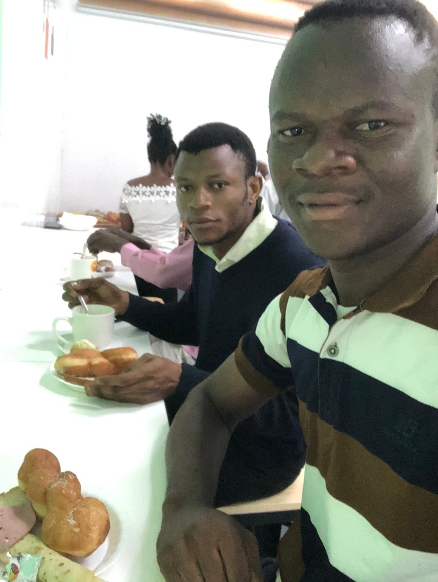 NgalamulumeMar1's tweet image. Nous, membres de la #stemdrc nous remercions madame #sandrinengalulamubenge et toute son équipe de #stemdrc pour cette formation riche en couleur, sous thème : "la découverte de la 3D et la programmation des microcontrôleurs" que Dieu bénisse leurs efforts sans oublié #orangdigit