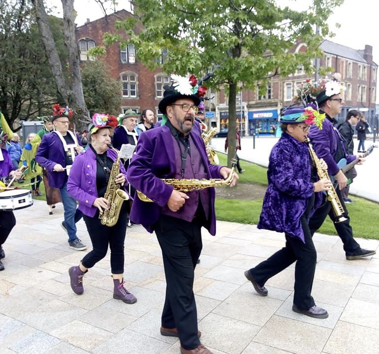 blowjangles's tweet photo. Tomorrow’s gig is the Stacksteads Lantern Parade. Starts at 6.30. A fabulous event. Do come along!
#parade #Stacksteads #letsjangle https://t.co/Nwc7Oh4bfA
