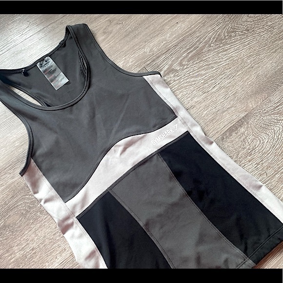 mindfulmigraine's tweet photo. So good I had to share! Check out all the items I'm loving on @Poshmarkapp #poshmark #fashion #style #shopmycloset #aritzia #gymshark #lululemonathletica: https://t.co/0EbpyAjAtz https://t.co/anjNZRv5l1