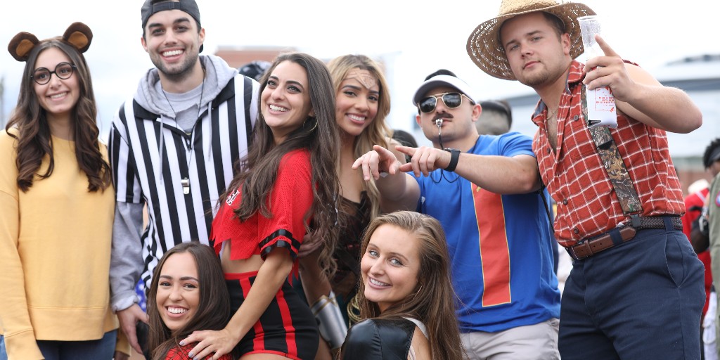 Tickets for Rich &amp; Bennett's 21st Annual 👻 Halloween Pub Crawl 🍺  increase Sunday at midnight.

Grab yours now! 👉  ⁣bit.ly/RBHalloweenTix…
⁣