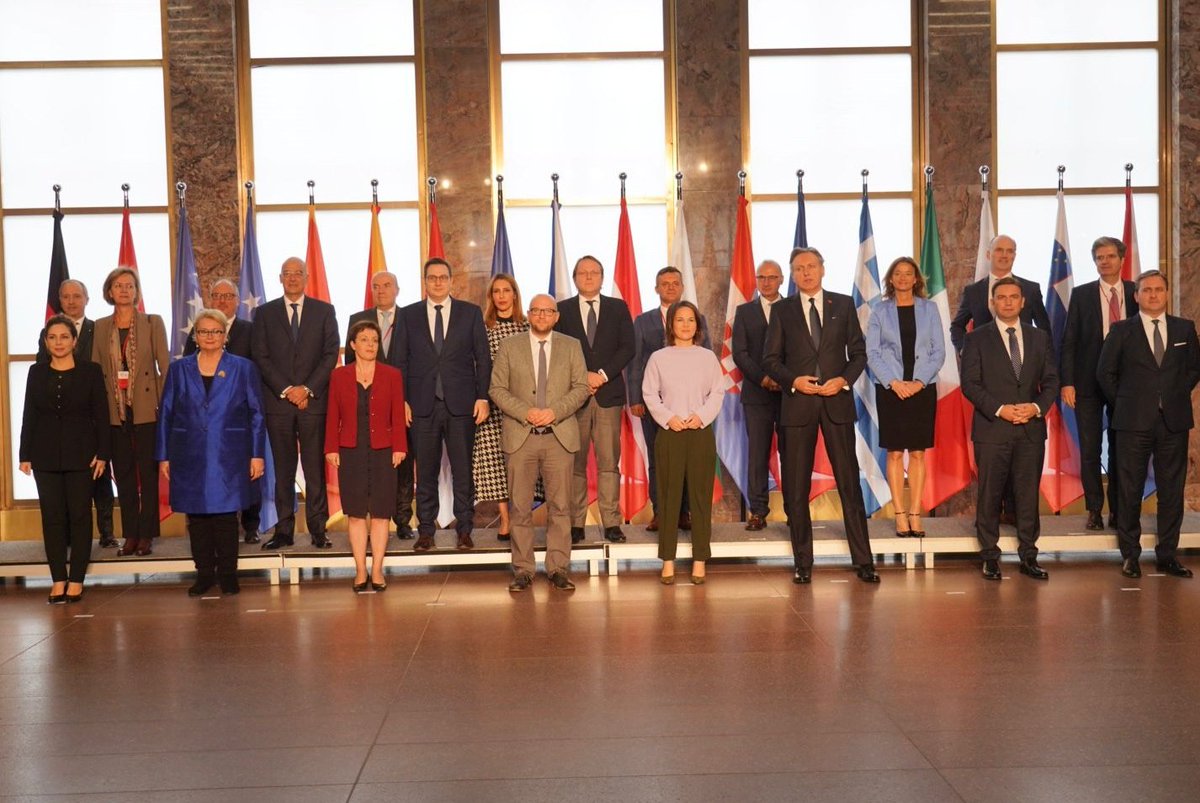 Gratitude to 🇩🇪 FM @ABaerbock and Chancellor <a href="/OlafScholz/">Olaf Scholz</a> for revitalizing Berlin process 👉 excellent platform for supporting EU integration of the #WB. 

👏 Adoption of the Declaration on #CommonRegionalMarket mobility agreements