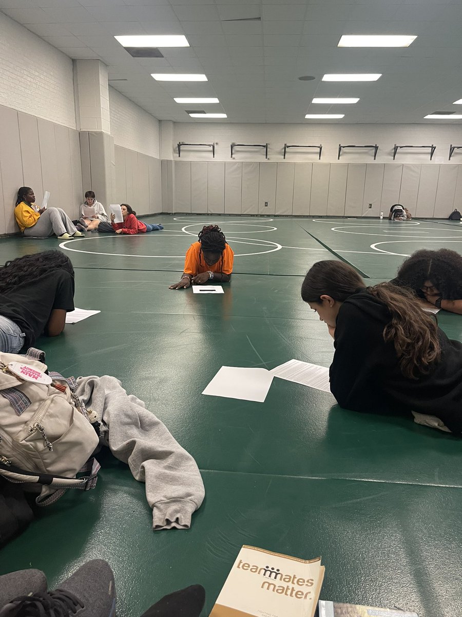 CoachHohman's tweet photo. Lady Rams Softball players read too!! #10reasonsSoftballcanchangeyourlife #ramsreadit @Oscarda3rd @BerknerSoftball @coach_burley @berknerathletic @logannn822 https://t.co/DQMm9AtwbZ
