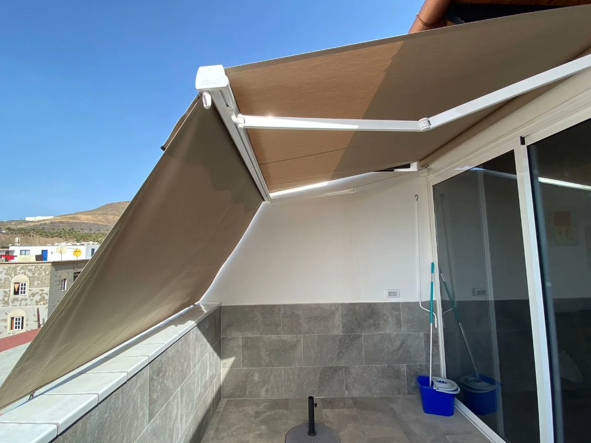 persymarsl's tweet photo. #toldos de brazos extensibles con bambalina o con faldón... Mismo #producto diferentes soluciones
Disfruta de tu espacio según tus exigencias
#Fuerteventura #IslasCanarias #lanzarote #outdoor https://t.co/Kb0bpC1Sly