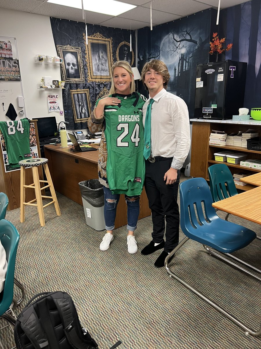 clayton_smart_4's tweet photo. #DragonMVP @coachrdodge @CarrollDragonFB https://t.co/VTJSFIZToa