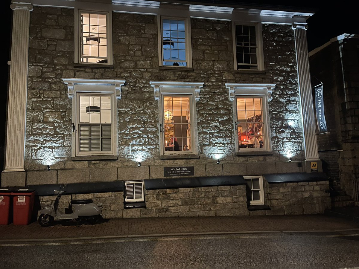 misenplace01's tweet photo. #homefortheweekend #stives 😘 https://t.co/kRRAY6HEip